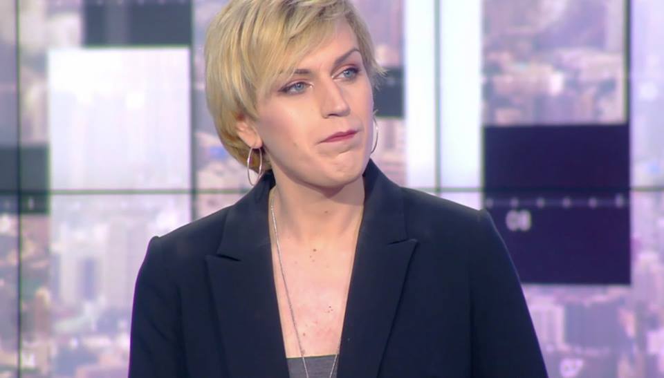 Julia, le transgenre agressé dimanche, sur un plateau télé